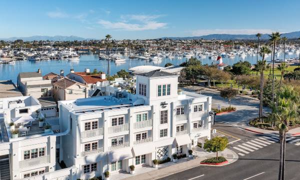Bay Shores Peninsula Hotel