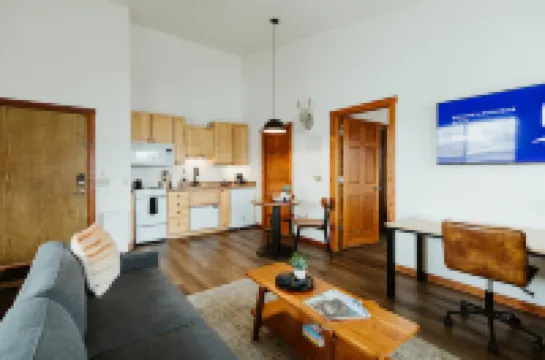 Charming Suite with Full Kitchen and Electric Desk - Cozy Retreat