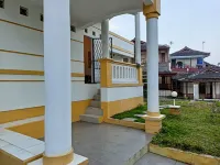 Villa Imah Koneng at Cipanas Puncak