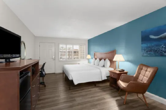 PaddleTail Waterfront Lodge, Trademark Collection by Wyndham