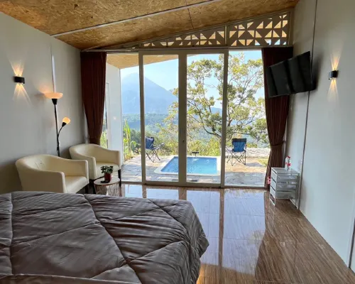 Villa Vive Trawas โรงแรมในพรีเกน