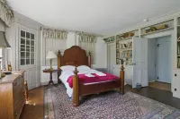 Beckons You to Enjoy an Idyllic Farm Stay in a Colonial Home for 16 Guests.