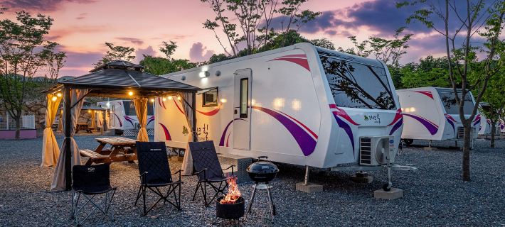 Jecheon Lake Hill Camp Hotels in Jecheon