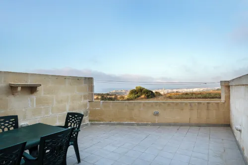 Traditional 2BR - Terrace Country Views - 3-Star