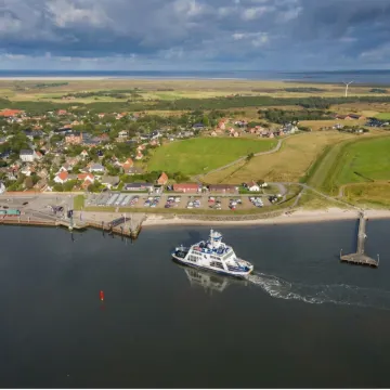 Central Penthouse 3Br City Views Walk to Everything