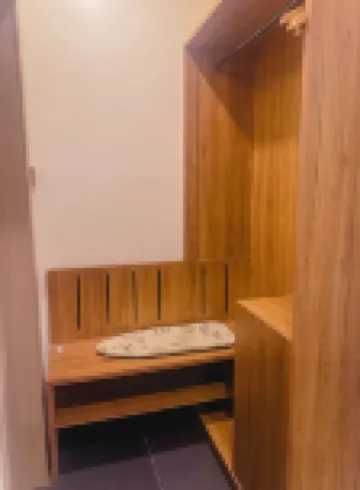 C & C Luxury Suites