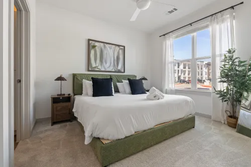 Luxury 1 Bed with walkout garden