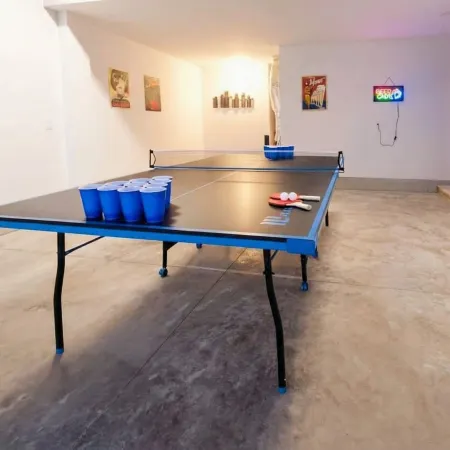 Downtown Luxury - 10 Beds & Free Parking