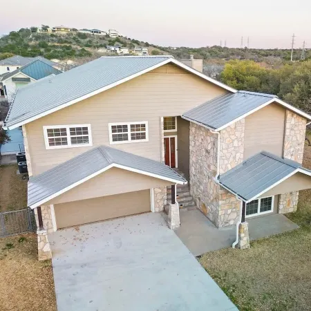 Luxury on Lake LBJ with Hot Tub Firepit & Boat Slip