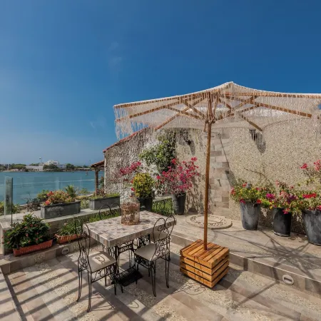 Hotel Dorado Plaza Calle del Arsenal Отели рядом с достопримечательностью «Манга»