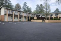 Sierra Inn - parking