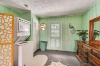 Rural Byron Retreat w/ Scenic Surroundings + Yard! - Wifi