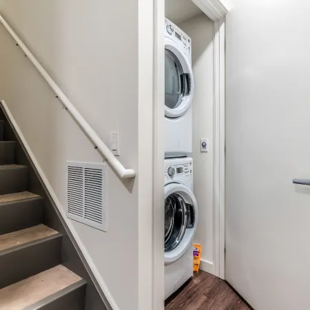 2BR TH | Gym, Balcony | Bellevue Parkside M