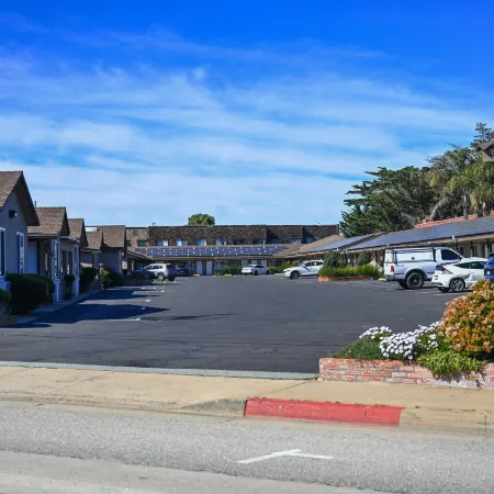 Lone Oak Lodge