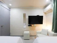 Stay Ducksan Hotels near Seojangdae