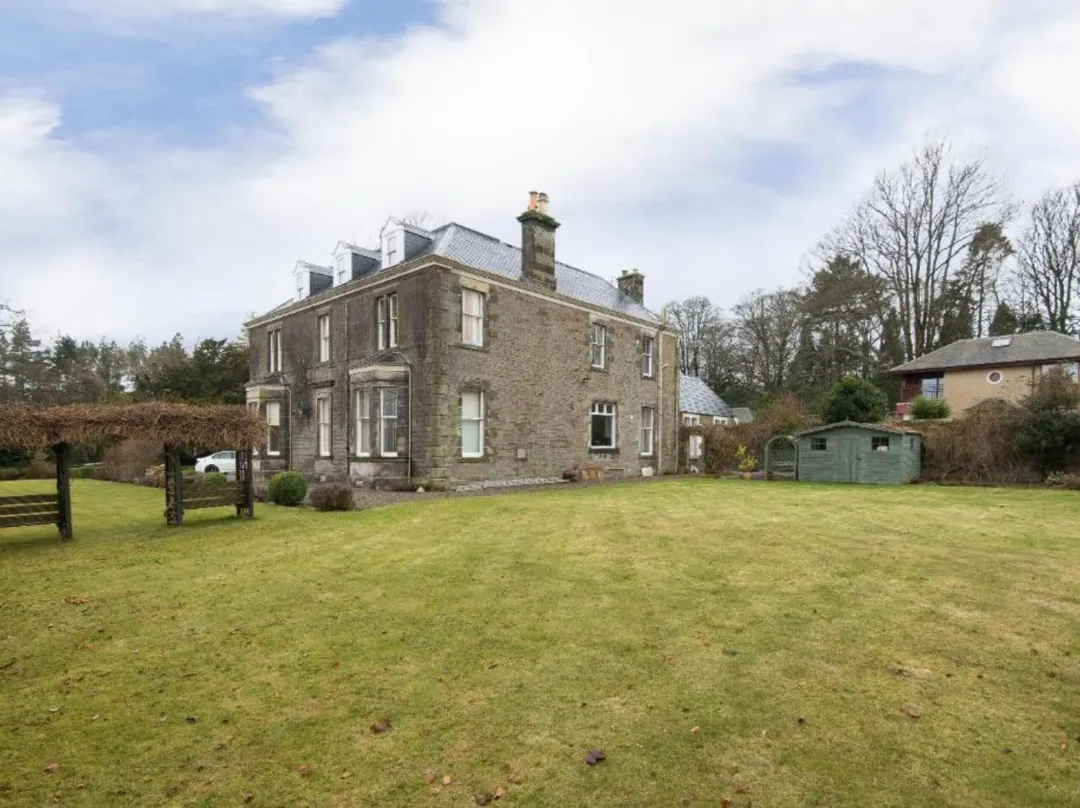 Oyo Ashlea Manor - Dundee