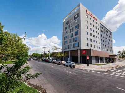 ibis Pelotas