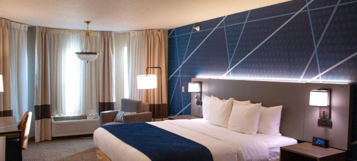 Comfort Inn & Suites Geneva- West Chicago Hotels in Kane County