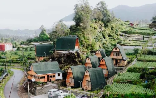 Sikunir Pondok Cabin By Travelink