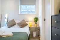 Leeds City-centre 1-bed With Private Roof Terrace