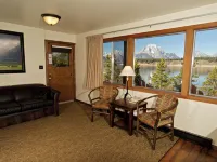 Signal Mountain Lodge Hotels near Jackson Lake Dam