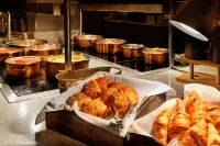 DoubleTree by Hilton Glasgow Central - breakfast