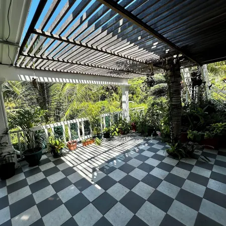 La Villa Allamanda