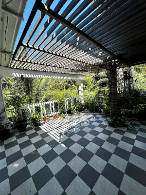 La Villa Allamanda - Airport Shuttle