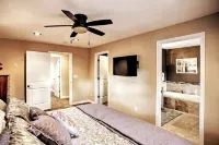 Walkable Cda Home with Hot Tub, Firepit and Games