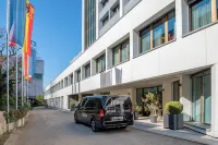Hilton Geneva Hotel and Conference Centre - parking