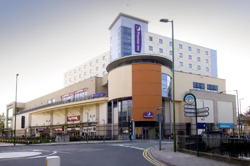 Premier Inn Hemel Hempstead Central - parking