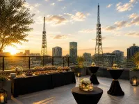 Whisky Hotel Hotels near بيفرلي سنتر