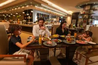 Al Hamra Residence - breakfast