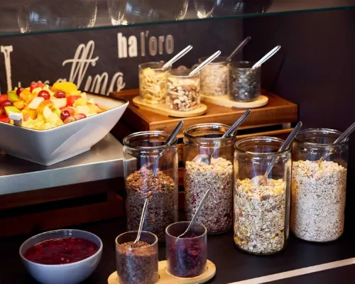 B&B HOTEL München-Messe Makanan Photos