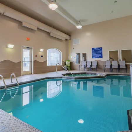Days Inn & Suites by Wyndham Brandon