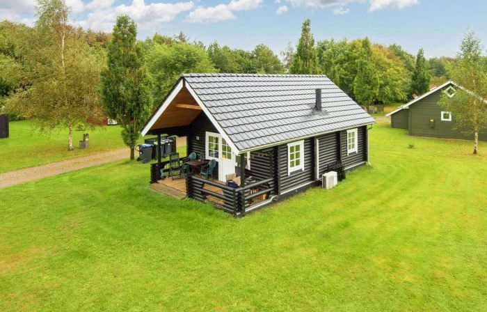 4 person holiday home in Hovborg