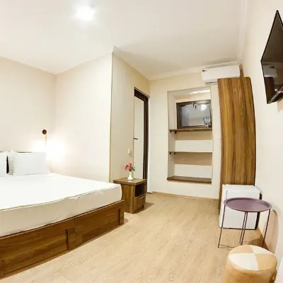 Sina Hotel Các khách sạn gần Đài kỷ niệm Kartlis Deda