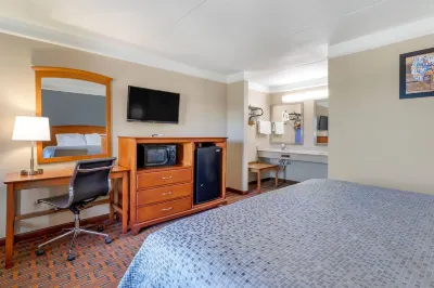 Econo Lodge North Hotels in Knoxville