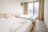 Spacious City Retreat with Balcony -  Ferienwohnungen