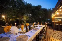 Kingfisher Creek Safari Lodge
