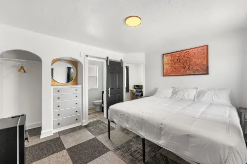 Copper Hill Suites