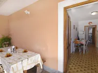 Quiet Retreat With Terrace Ξενοδοχεία στην πόλη Basanija