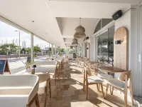 Zephyros Hotel アゴラ遺跡周辺のホテル