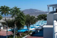 Splendour Hotel & Suites - Rooftop Pools