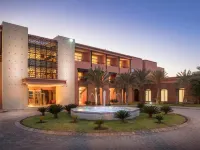 Zephyr Hotel Club Resort and Spa Hoteles cerca de Centro histórico