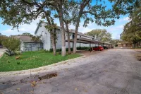 Gated Irving 2Br Work Suite - DFW 10Min · Pool+W/D - I20 - Balkon