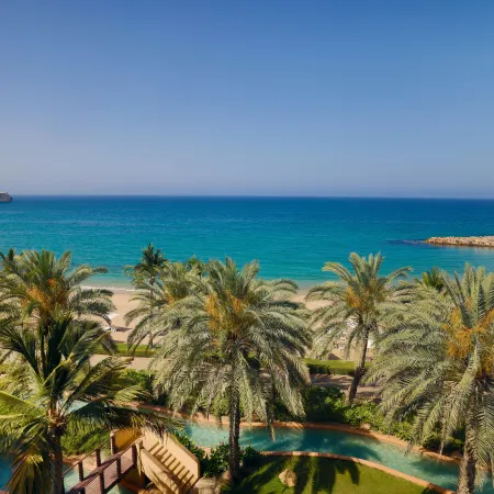Doubletree by Hilton Muscat Al Waha Отели рядом с достопримечательностью «Форт Мутрах»