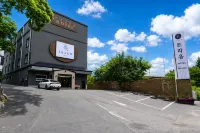 Traum Hotel & Condo - Mountain view