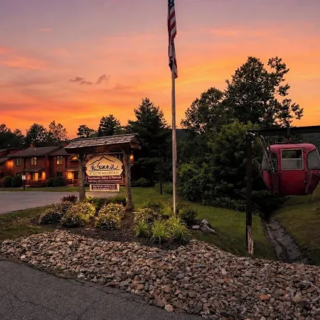 Pete Gay by Avantstay Indoor Heated Pool + Rec Center Near Gore Mountain