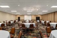 Ramada by Wyndham Grand Forks - breakfast